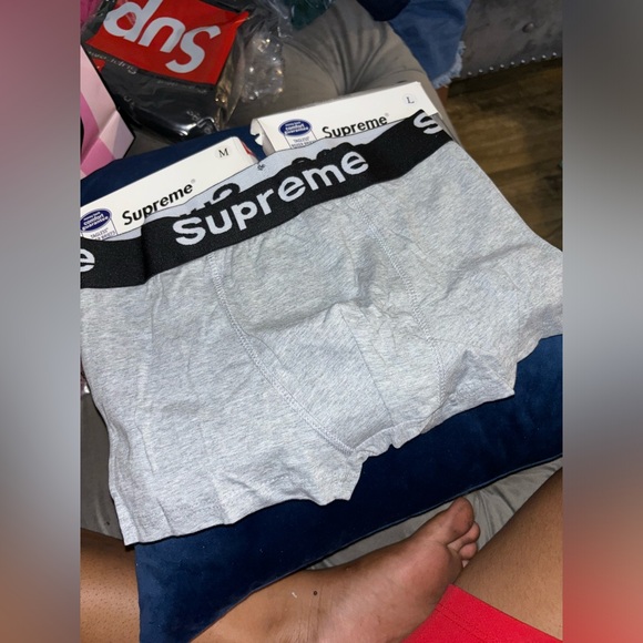 Supreme socks - Picture 2 of 3